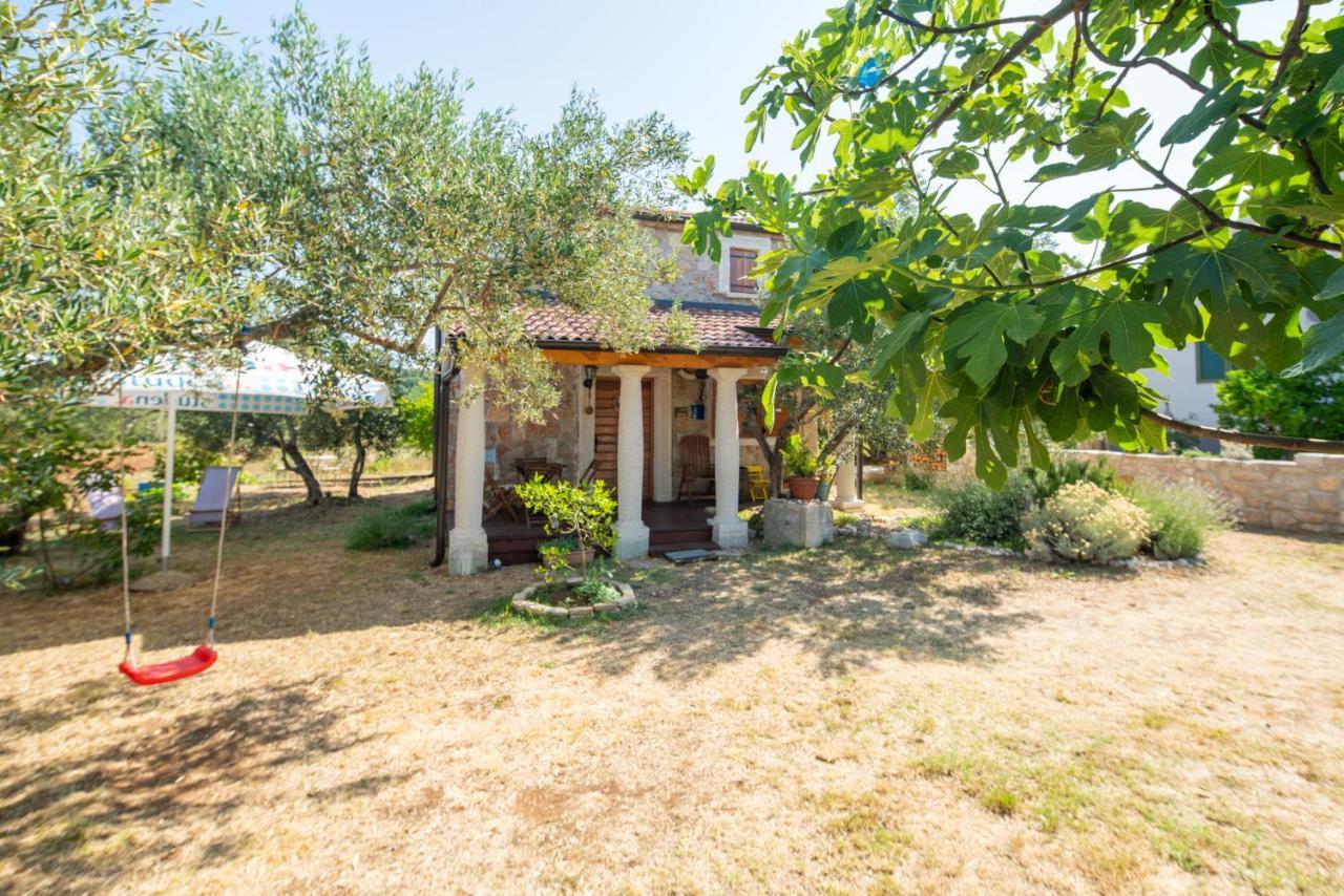Villa Flaveico Pasman Bagian luar foto