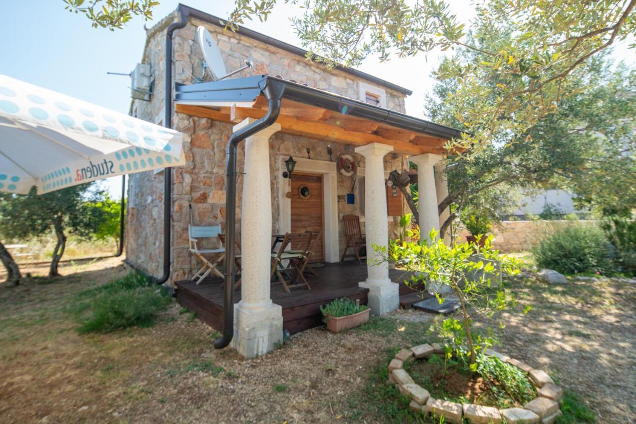 Villa Flaveico Pasman Bagian luar foto