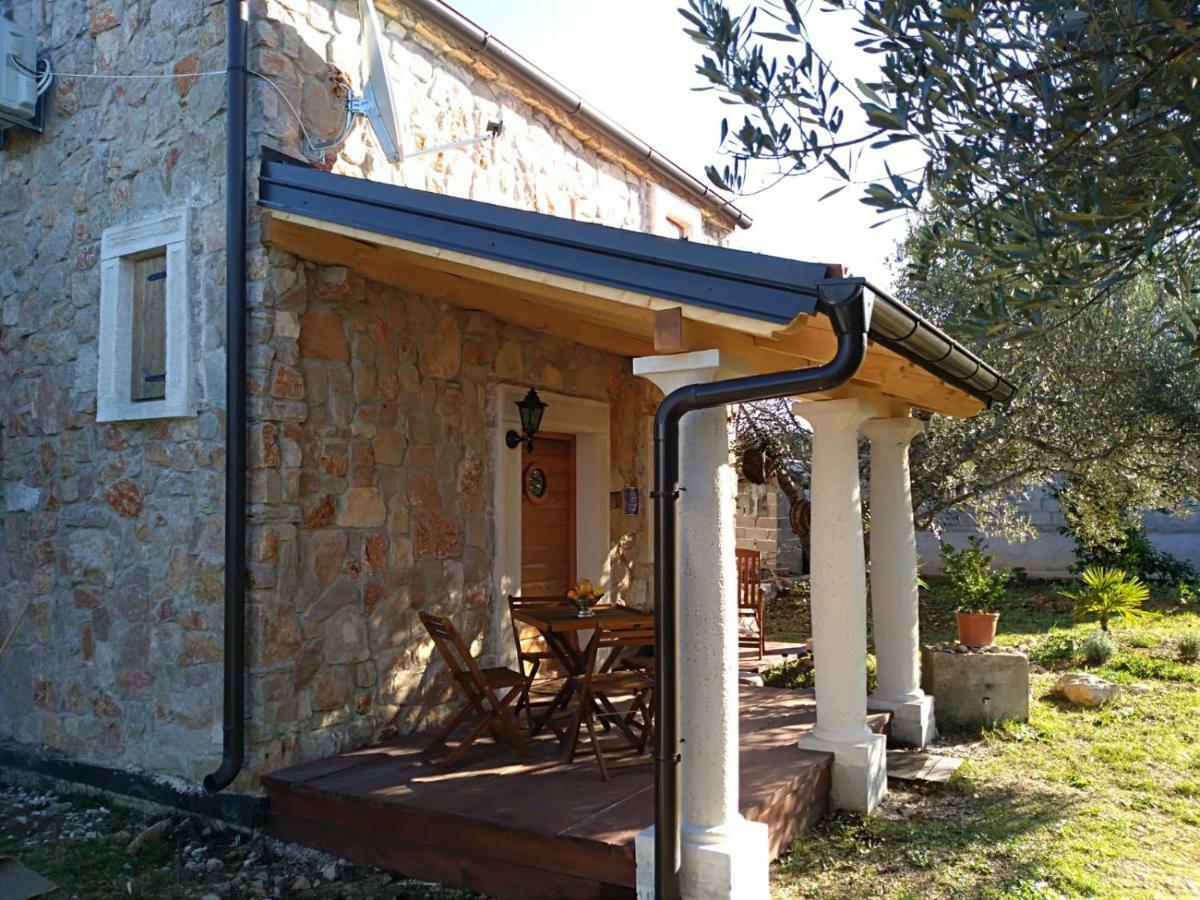 Villa Flaveico Pasman Bagian luar foto